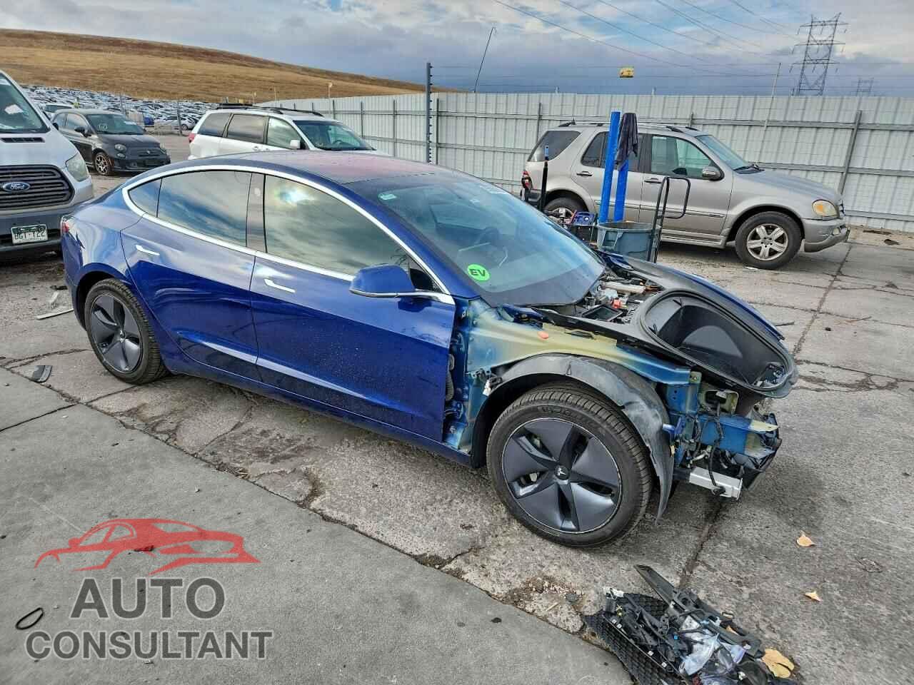 TESLA MODEL 3 2019 - 5YJ3E1EB3KF210837