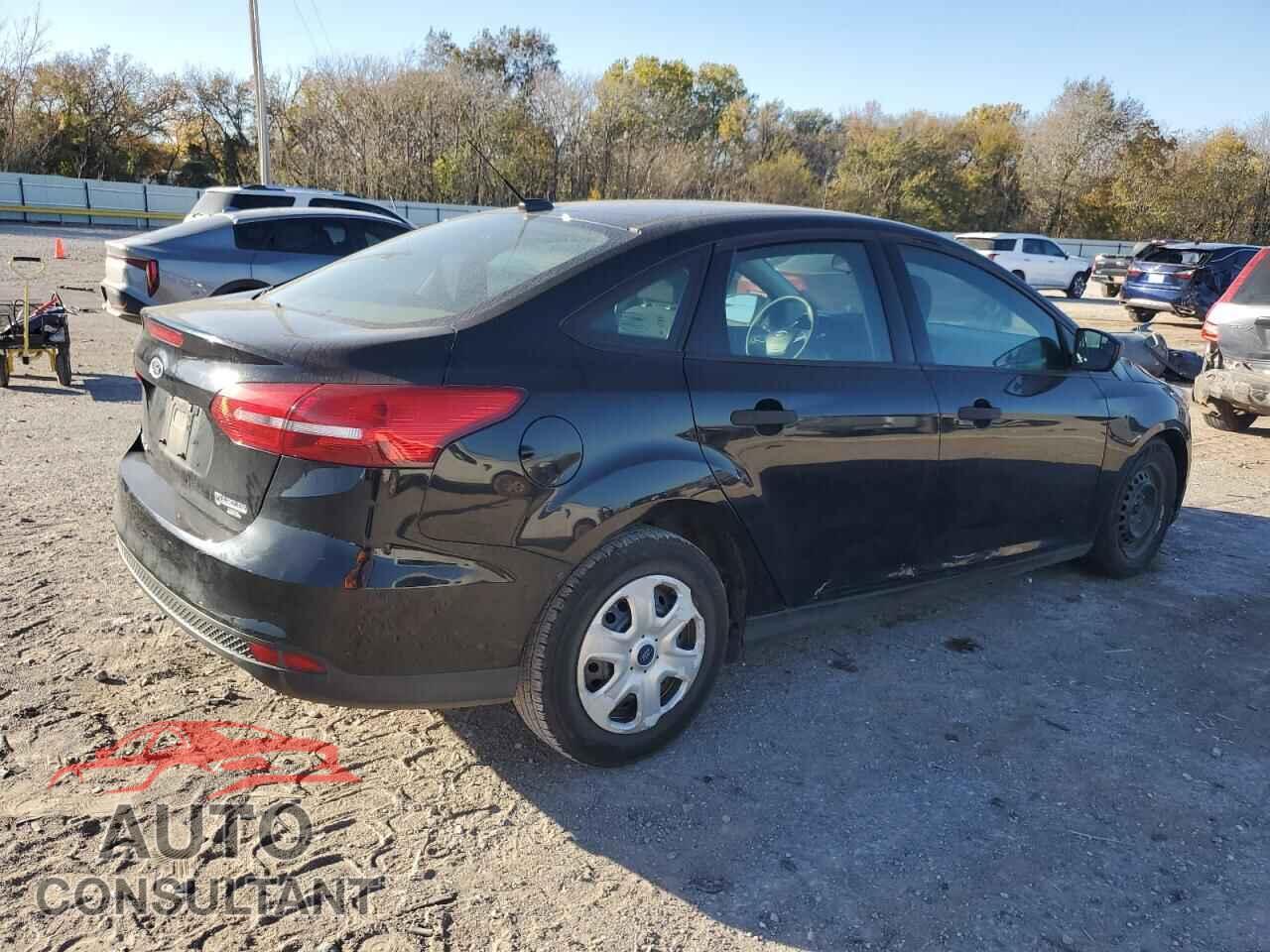 FORD FOCUS 2018 - 1FADP3E20JL322166