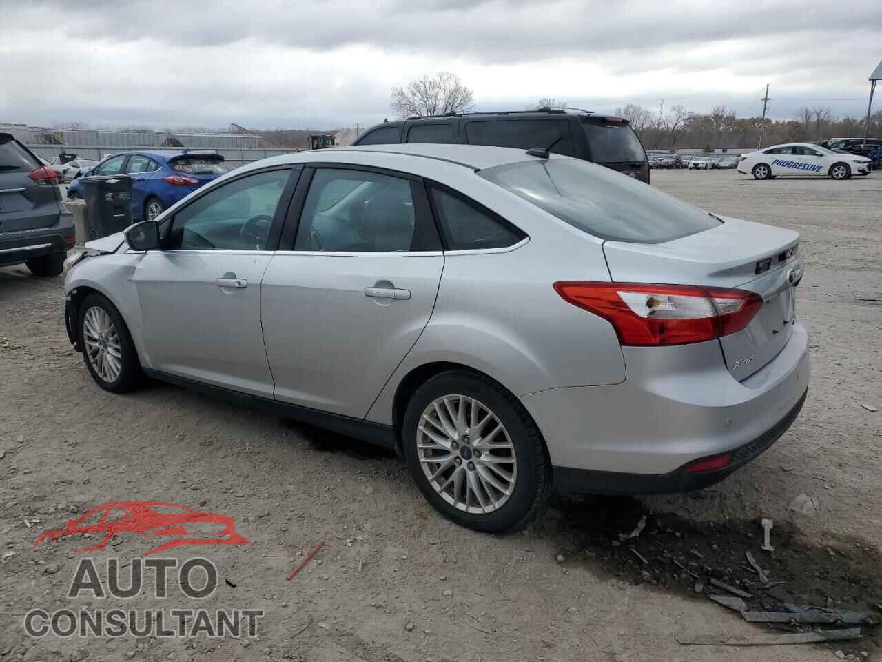 FORD FOCUS 2012 - 1FAHP3H24CL457473