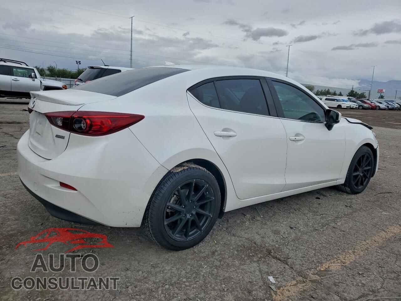 MAZDA 3 2018 - 3MZBN1V35JM239672