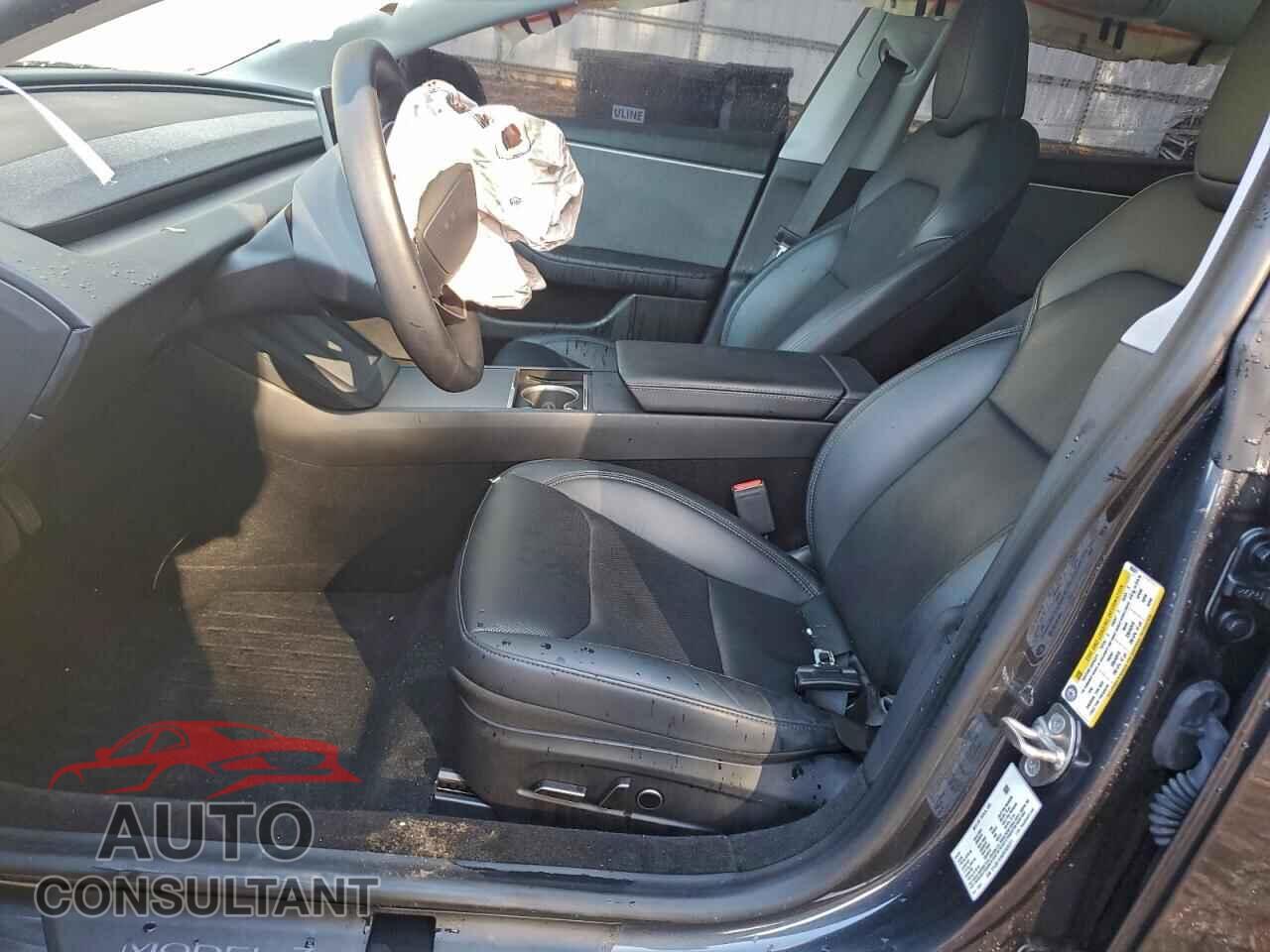 TESLA MODEL 3 2024 - 5YJ3E1EA6RF855371