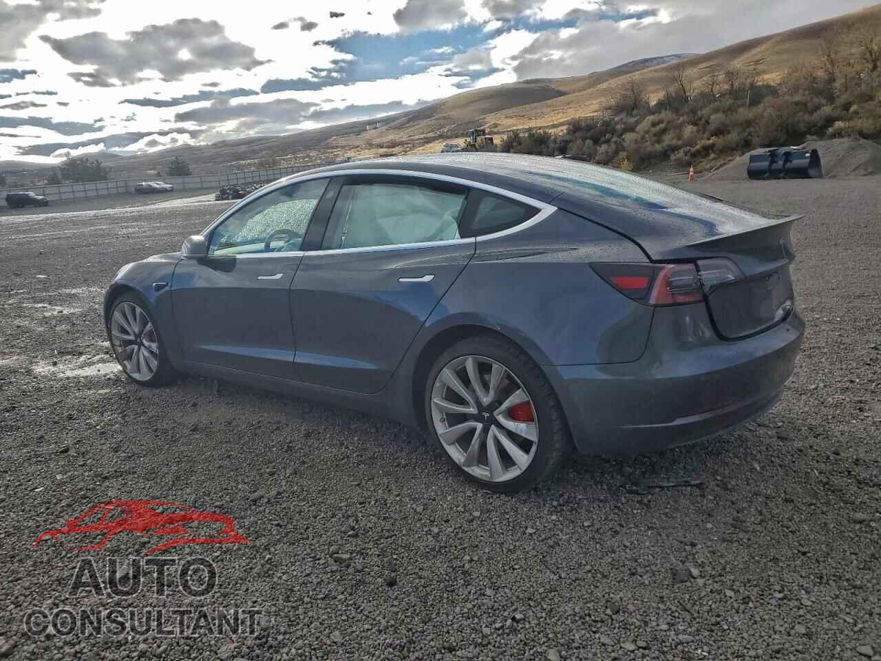 TESLA MODEL 3 2018 - 5YJ3E1EB2JF056264