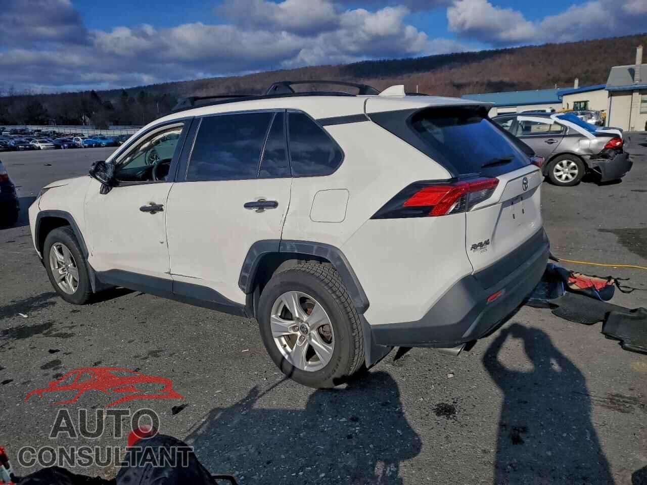 TOYOTA RAV4 2021 - JTMP1RFV8MD070170