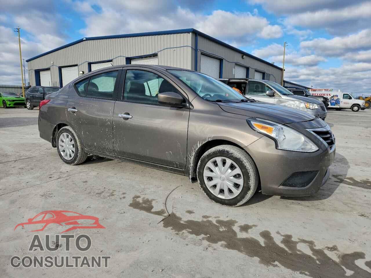 NISSAN VERSA 2017 - 3N1CN7APXHL856488
