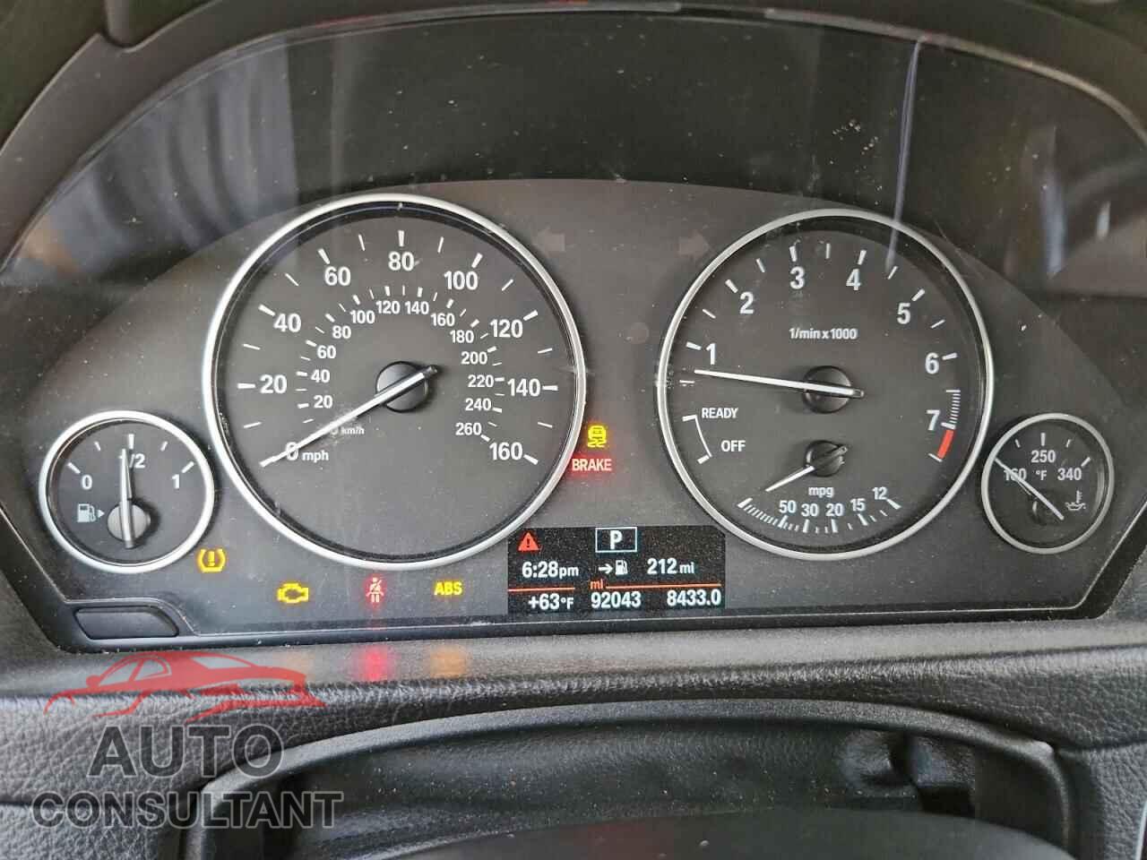 BMW 3 SERIES 2017 - WBA8A9C32HK864328