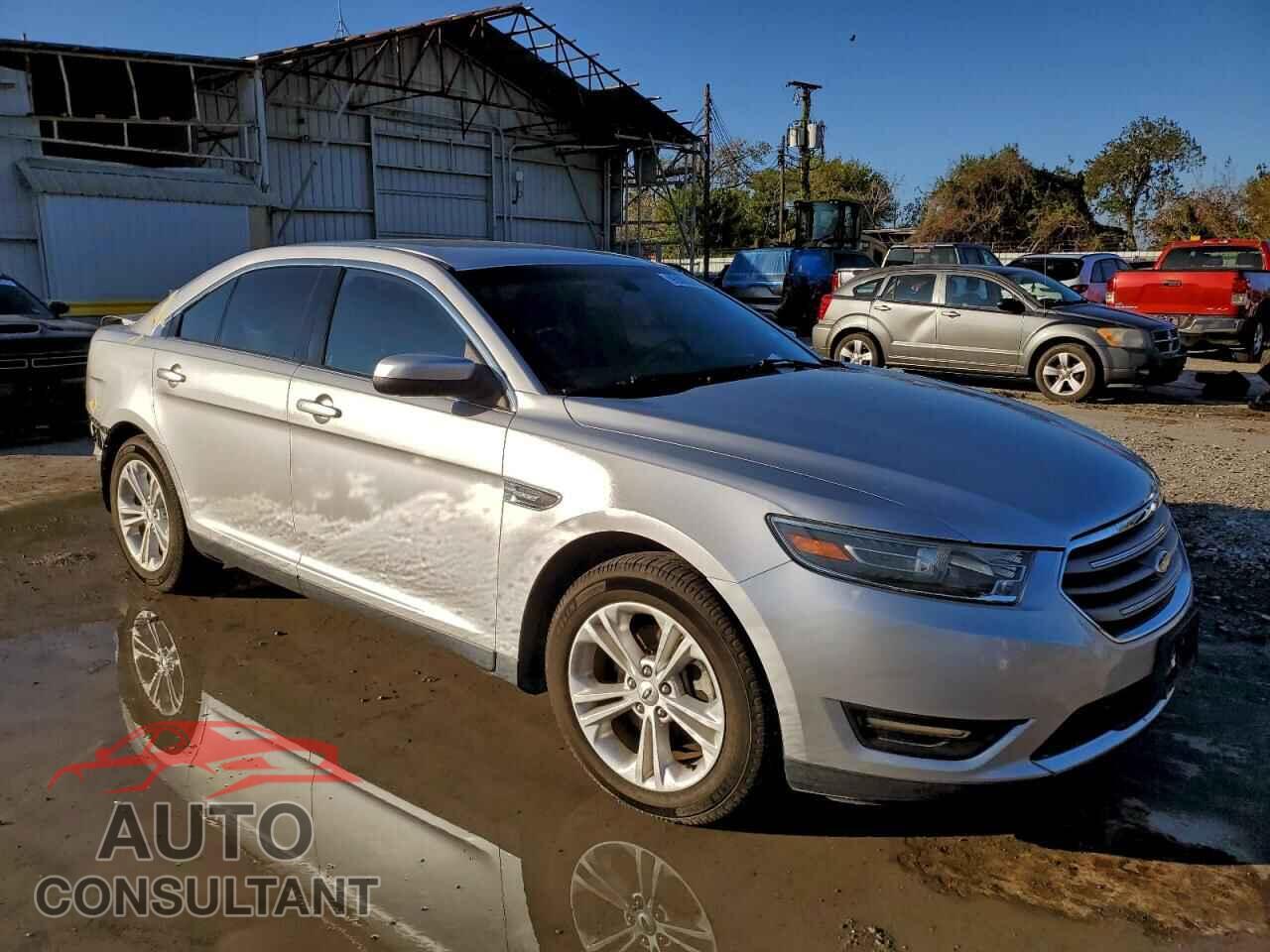 FORD TAURUS 2015 - 1FAHP2E83FG199561