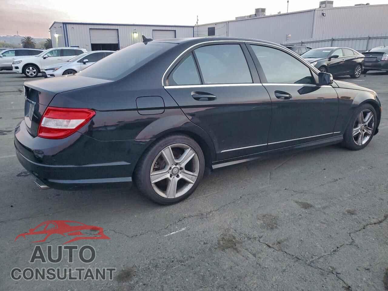 MERCEDES-BENZ C-CLASS 2011 - WDDGF5EB0BR144429