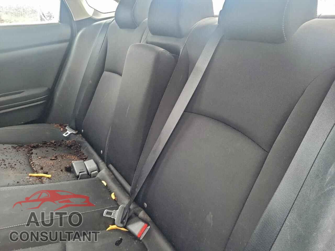 HONDA CIVIC 2019 - 2HGFC2F52KH024140