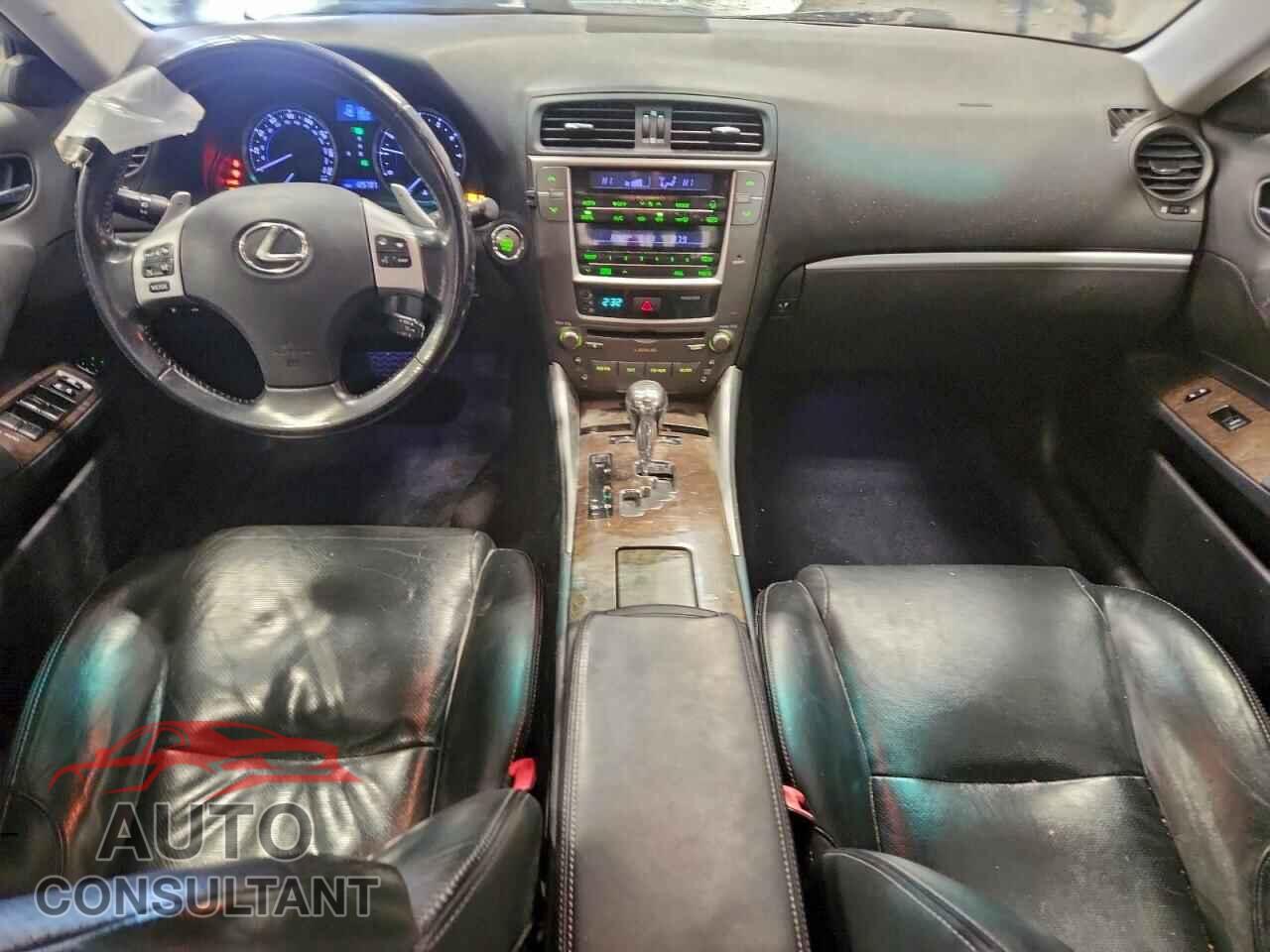 LEXUS IS 2011 - JTHCF5C2XB5048762