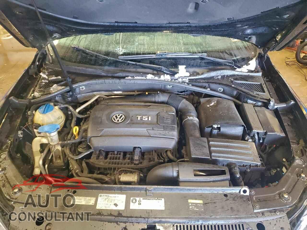 VOLKSWAGEN PASSAT 2015 - 1VWAT7A37FC096372