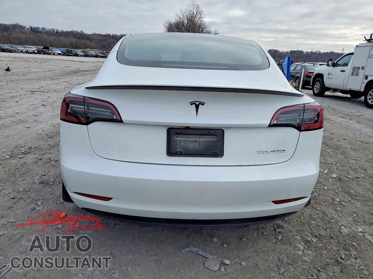 TESLA MODEL 3 2023 - 5YJ3E1EC8PF588037