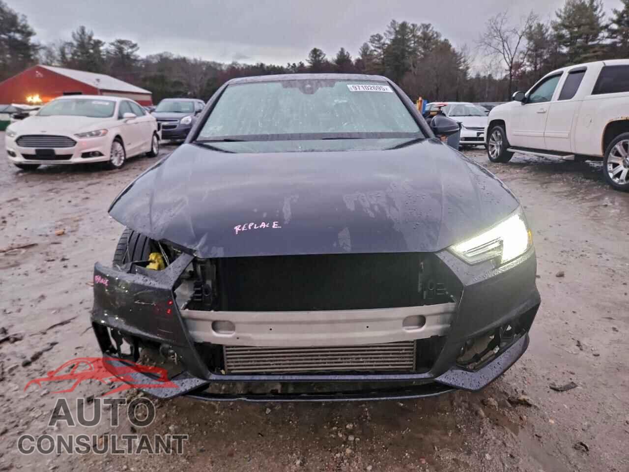 AUDI A4 2018 - WAUDNAF47JN016586