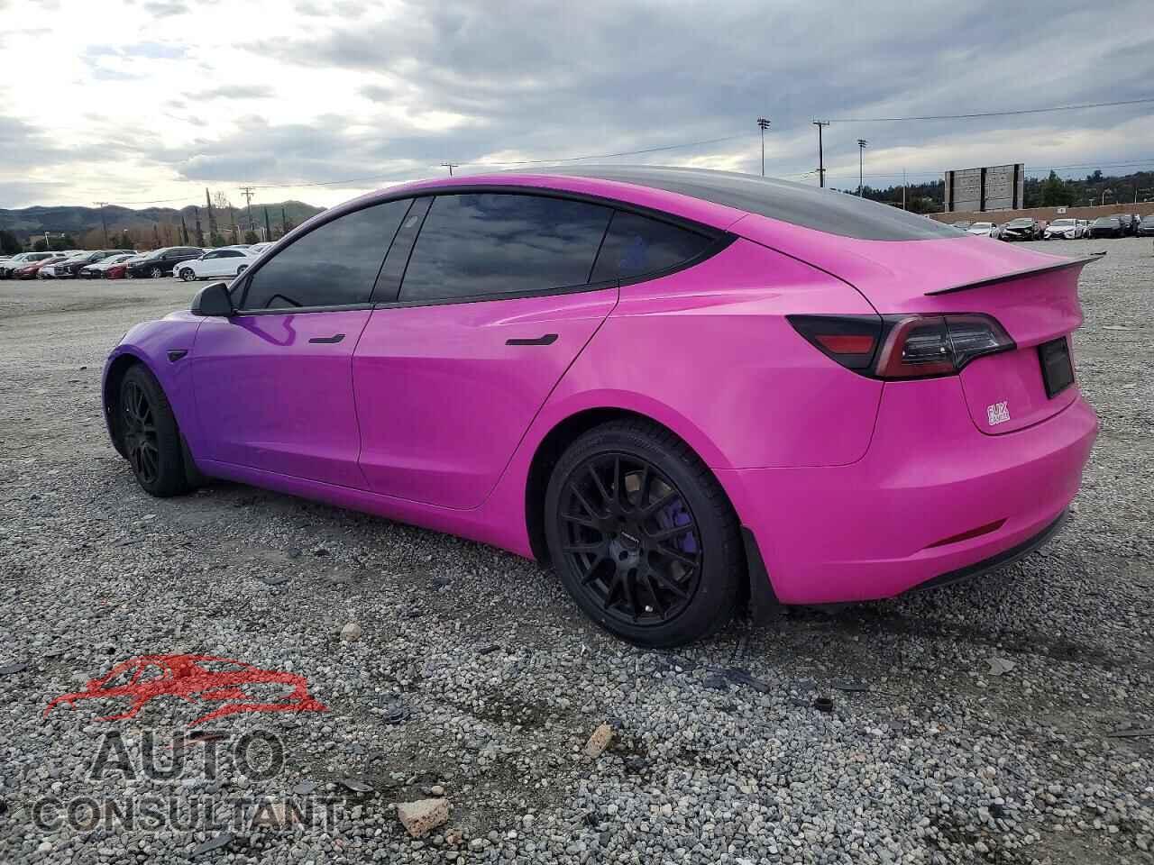 TESLA MODEL 3 2021 - 5YJ3E1EA5MF915939