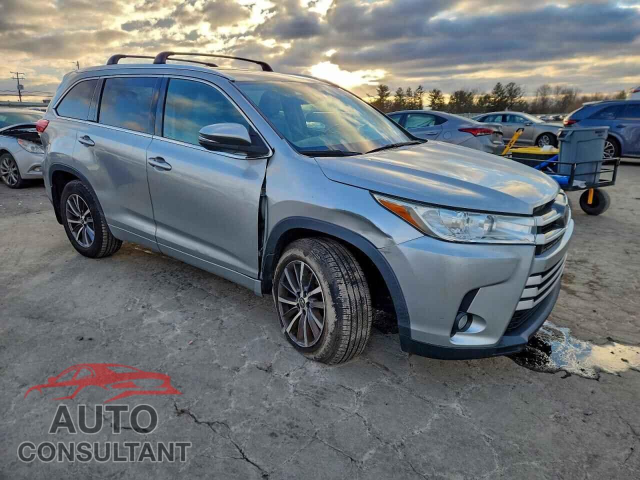 TOYOTA HIGHLANDER 2017 - 5TDJZRFH6HS395158