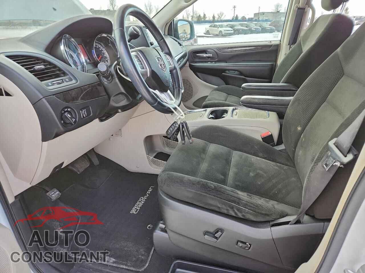 DODGE CARAVAN 2015 - 2C4RDGDG7FR700947