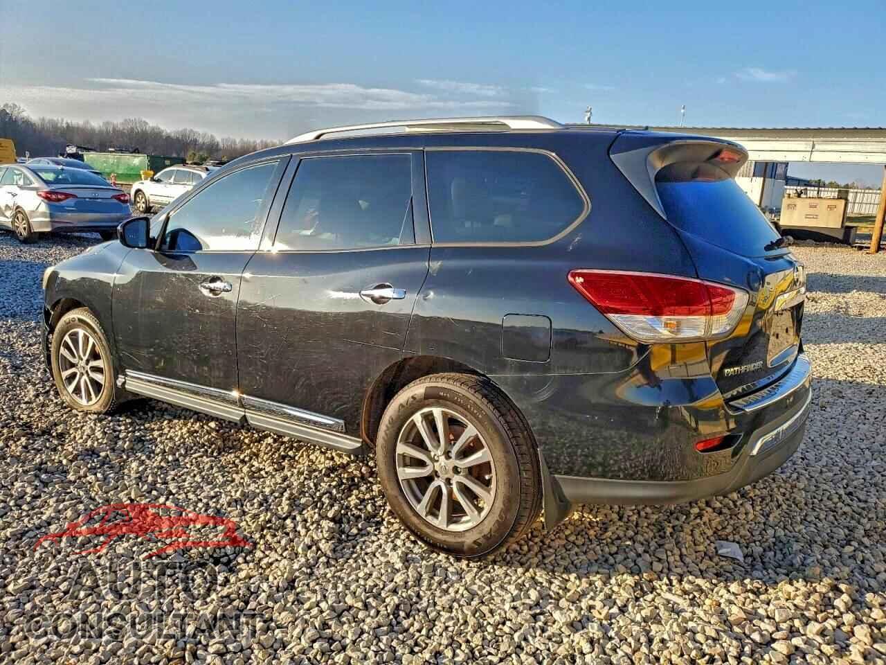 NISSAN PATHFINDER 2015 - 5N1AR2MN5FC672618