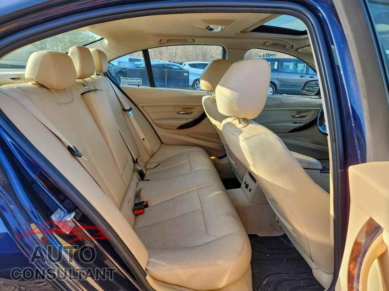 BMW 3 SERIES 2013 - WBA3B5G53DNS02892