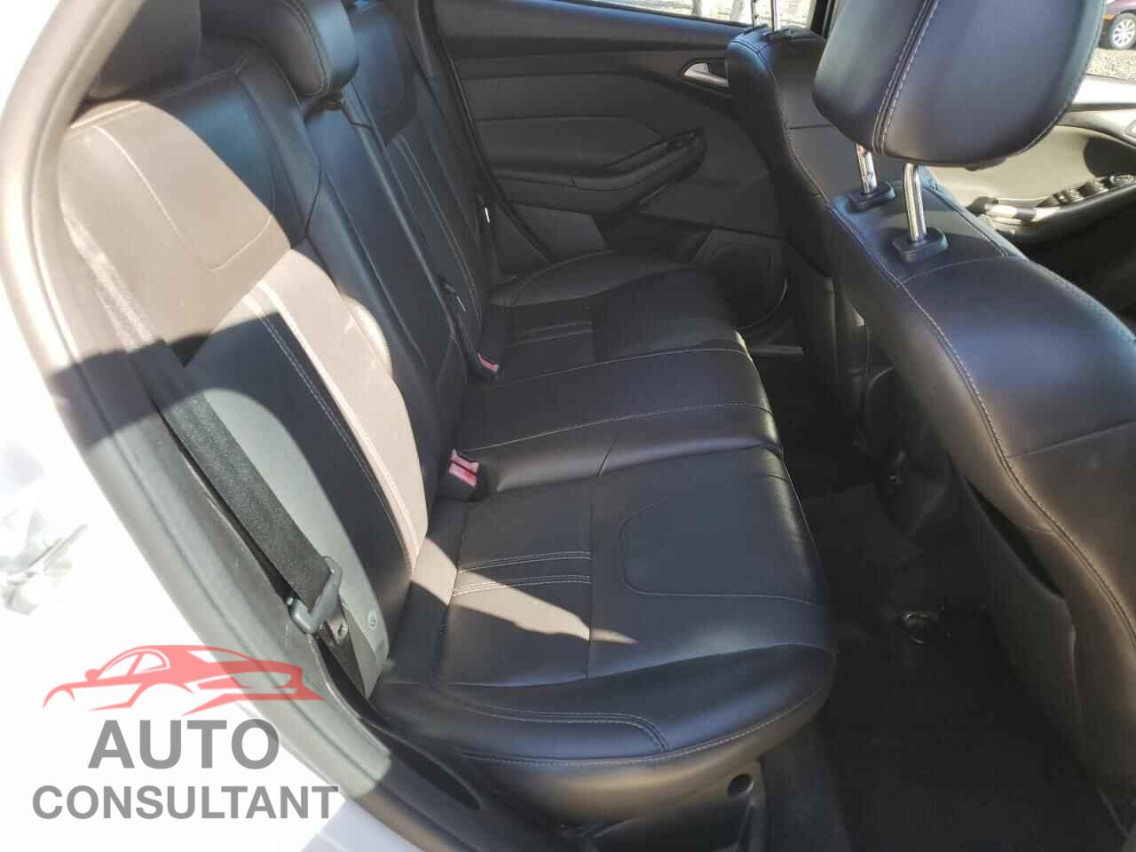 FORD FOCUS 2014 - 1FADP3F28EL268667