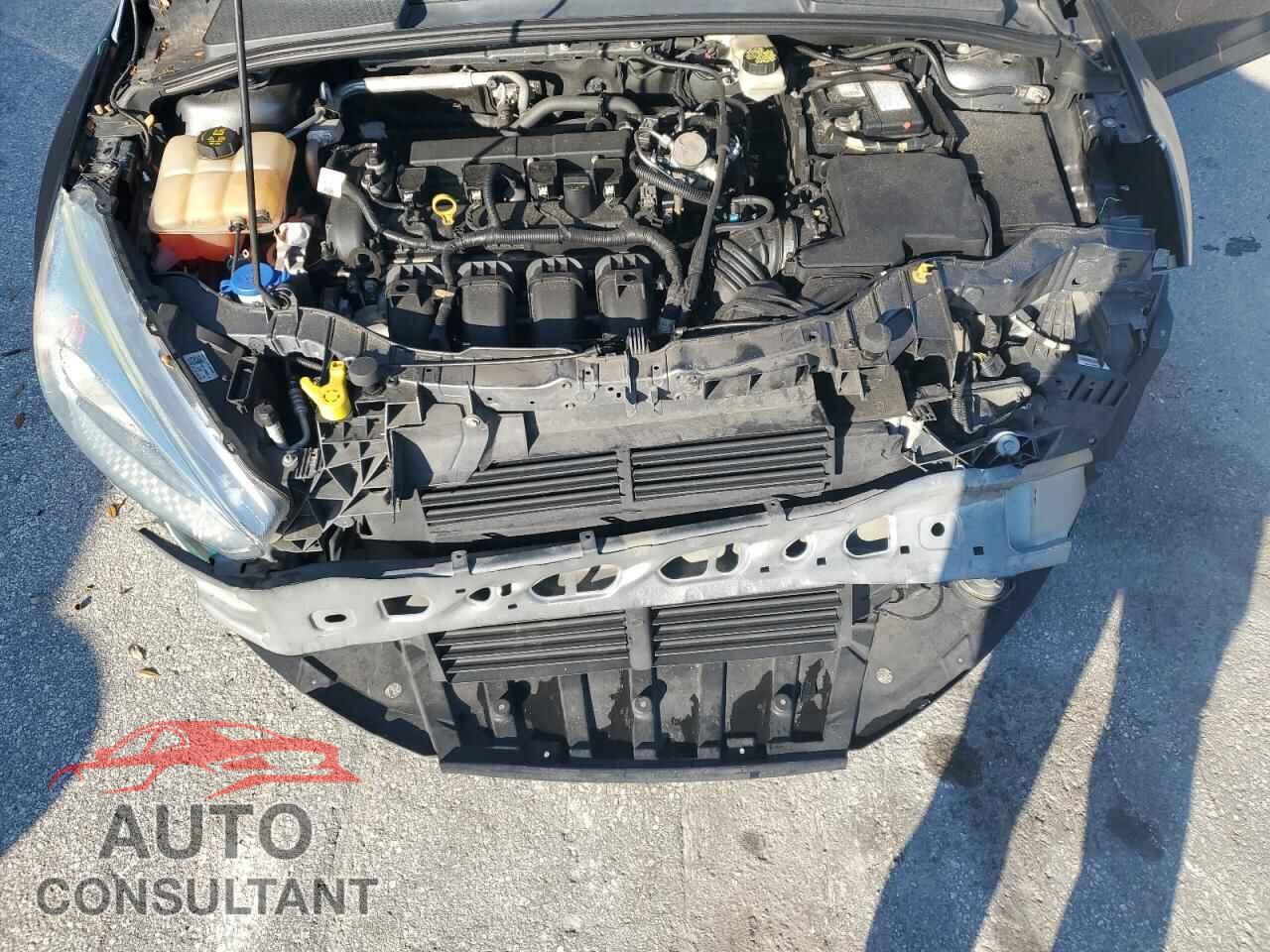 FORD FOCUS 2017 - 1FADP3F26HL280367