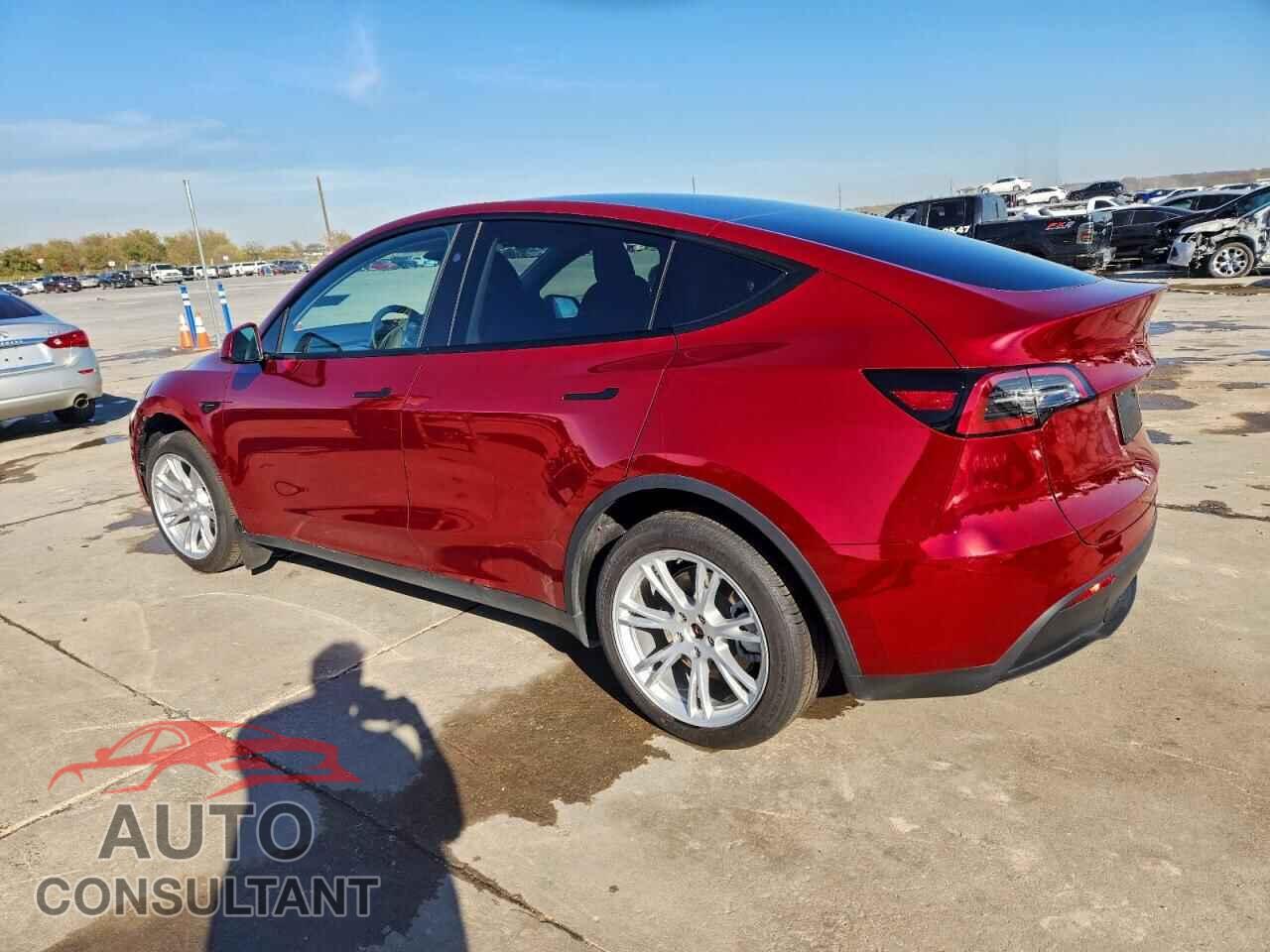 TESLA MODEL Y 2024 - 7SAYGAEE5RF083984