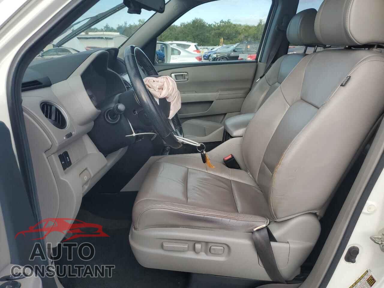 HONDA PILOT 2013 - 5FNYF3H93DB023477