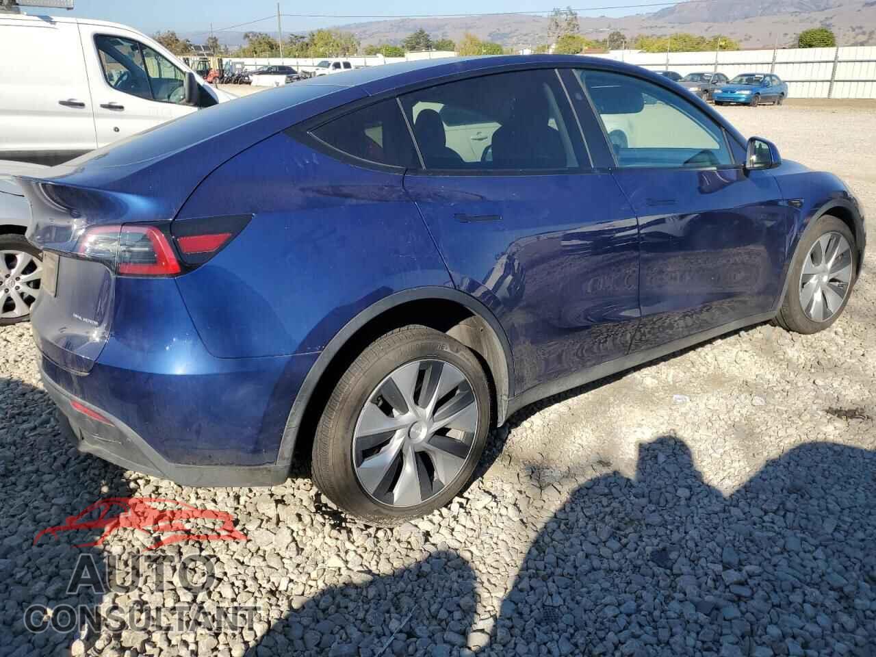 TESLA MODEL Y 2023 - 7SAYGAEE7PF792591