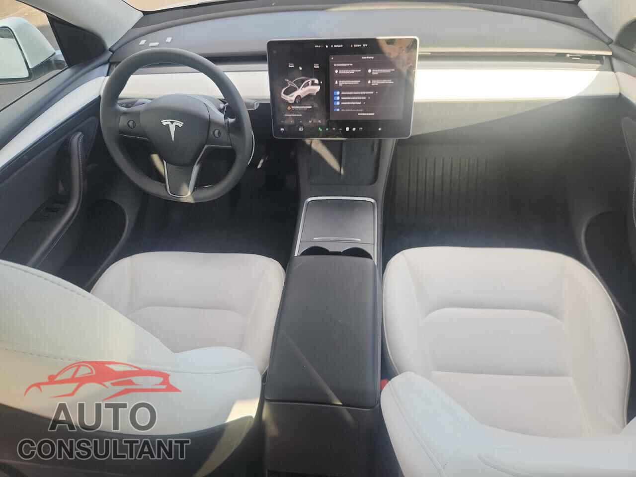 TESLA MODEL Y 2024 - 7SAYGDED6RF010602