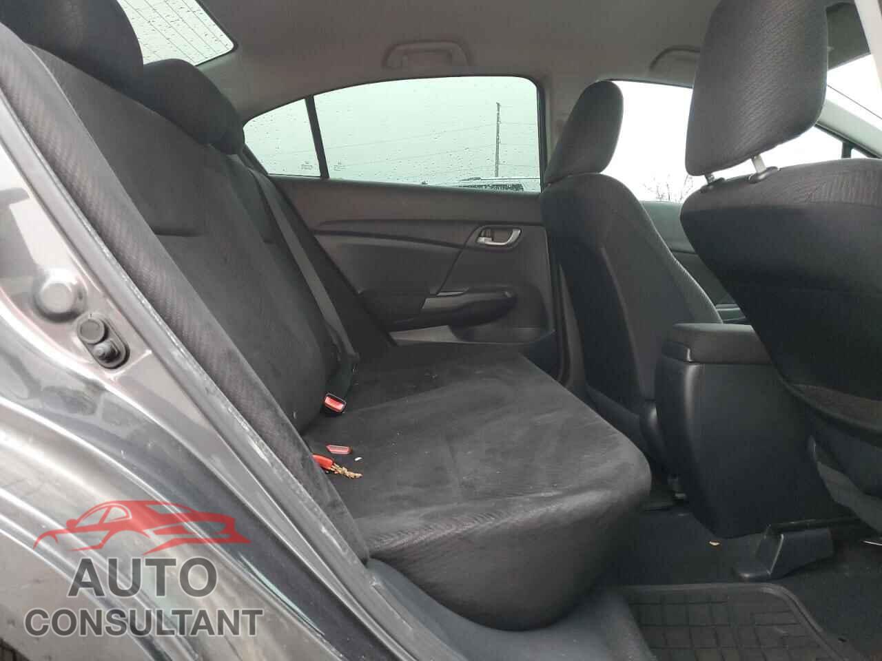 HONDA CIVIC 2013 - 2HGFB2F55DH525268
