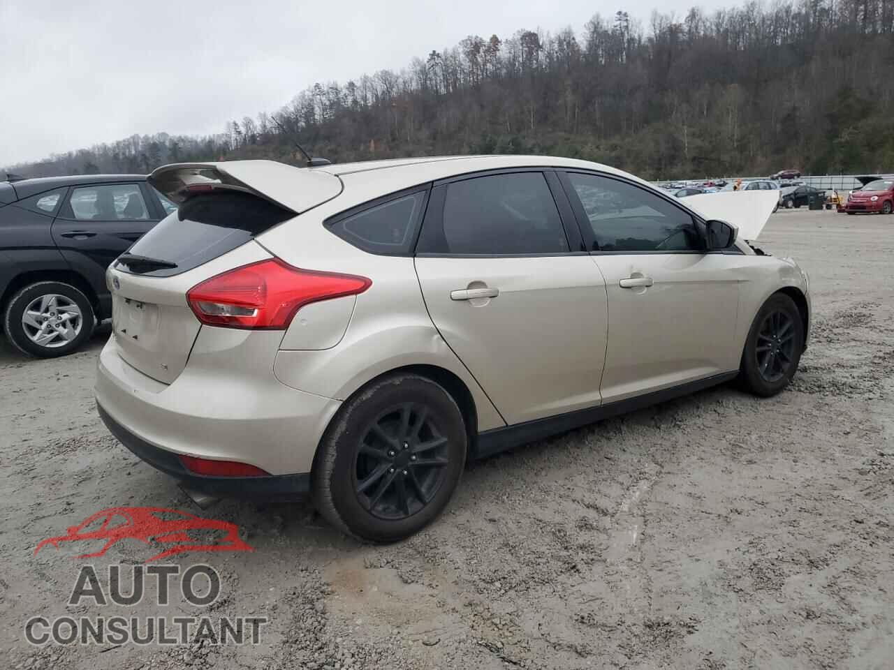 FORD FOCUS 2018 - 1FADP3K28JL310545