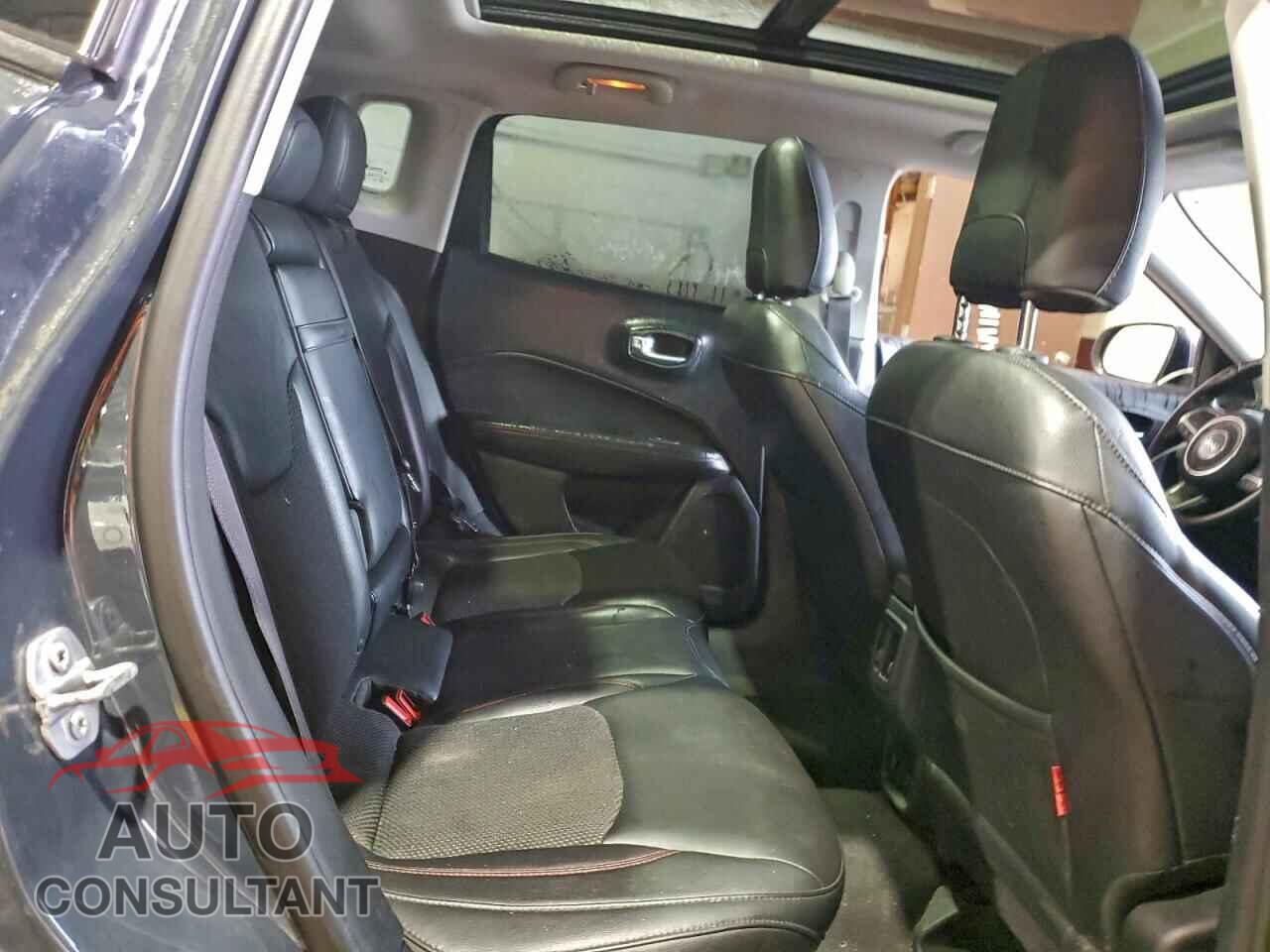 JEEP COMPASS 2018 - 3C4NJDDB7JT132098