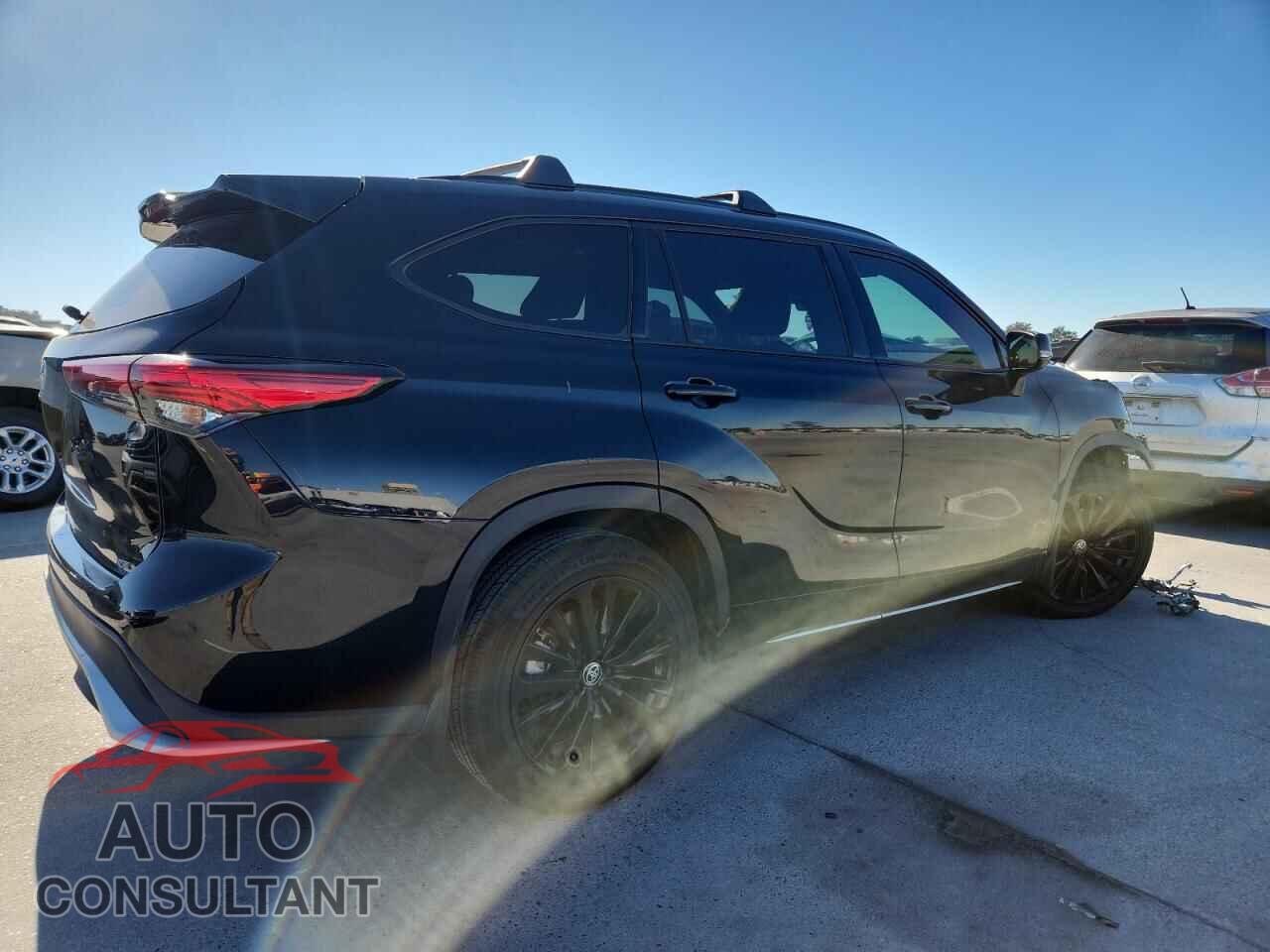 TOYOTA HIGHLANDER 2023 - 5TDKDRAH4PS511126