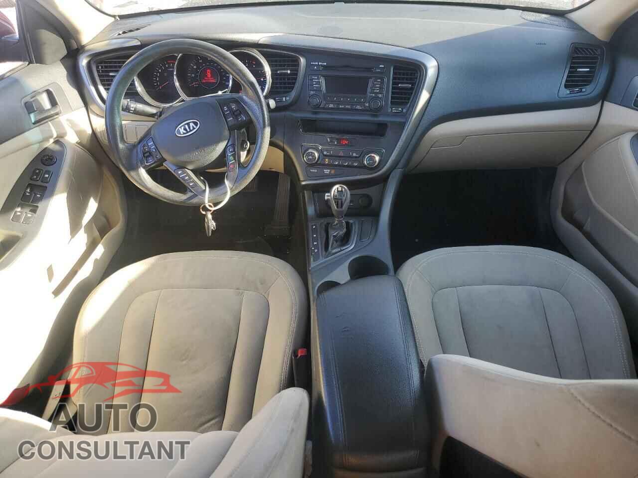 KIA OPTIMA 2011 - KNAGM4A70B5074155