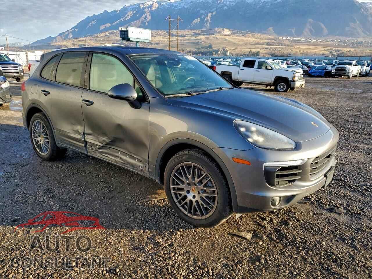 PORSCHE CAYENNE 2017 - WP1AB2A23HLA53617