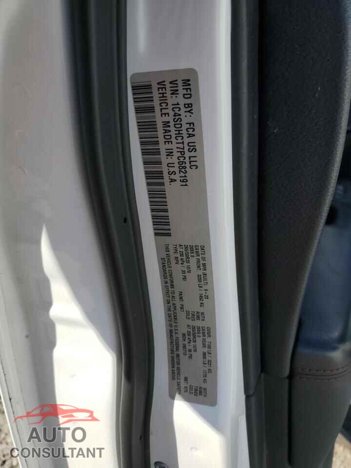 DODGE DURANGO 2023 - 1C4SDHCT7PC682191
