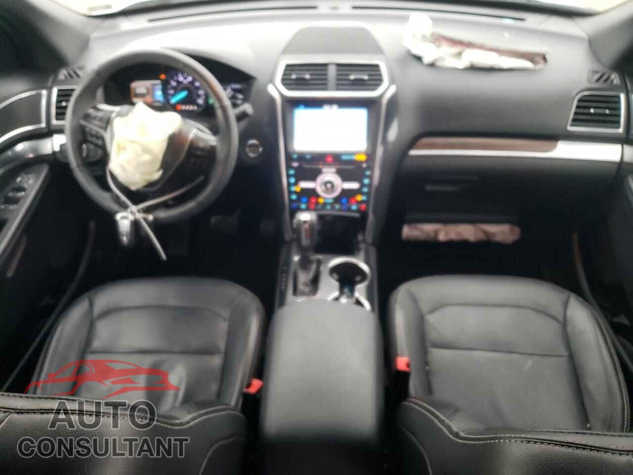 FORD EXPLORER 2018 - 1FM5K8F83JGB76010