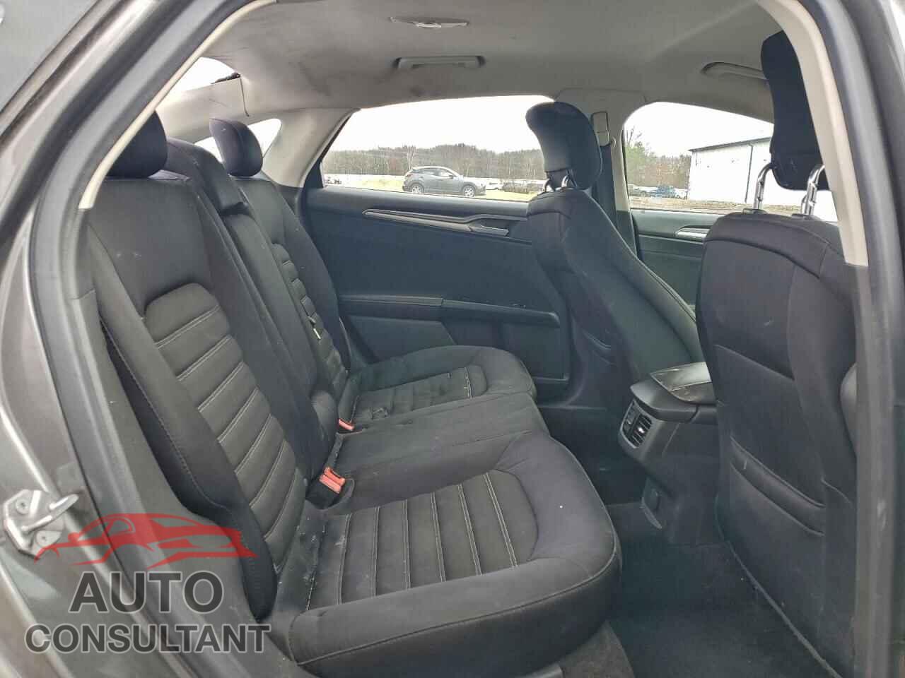 FORD FUSION 2014 - 1FA6P0H71E5401712