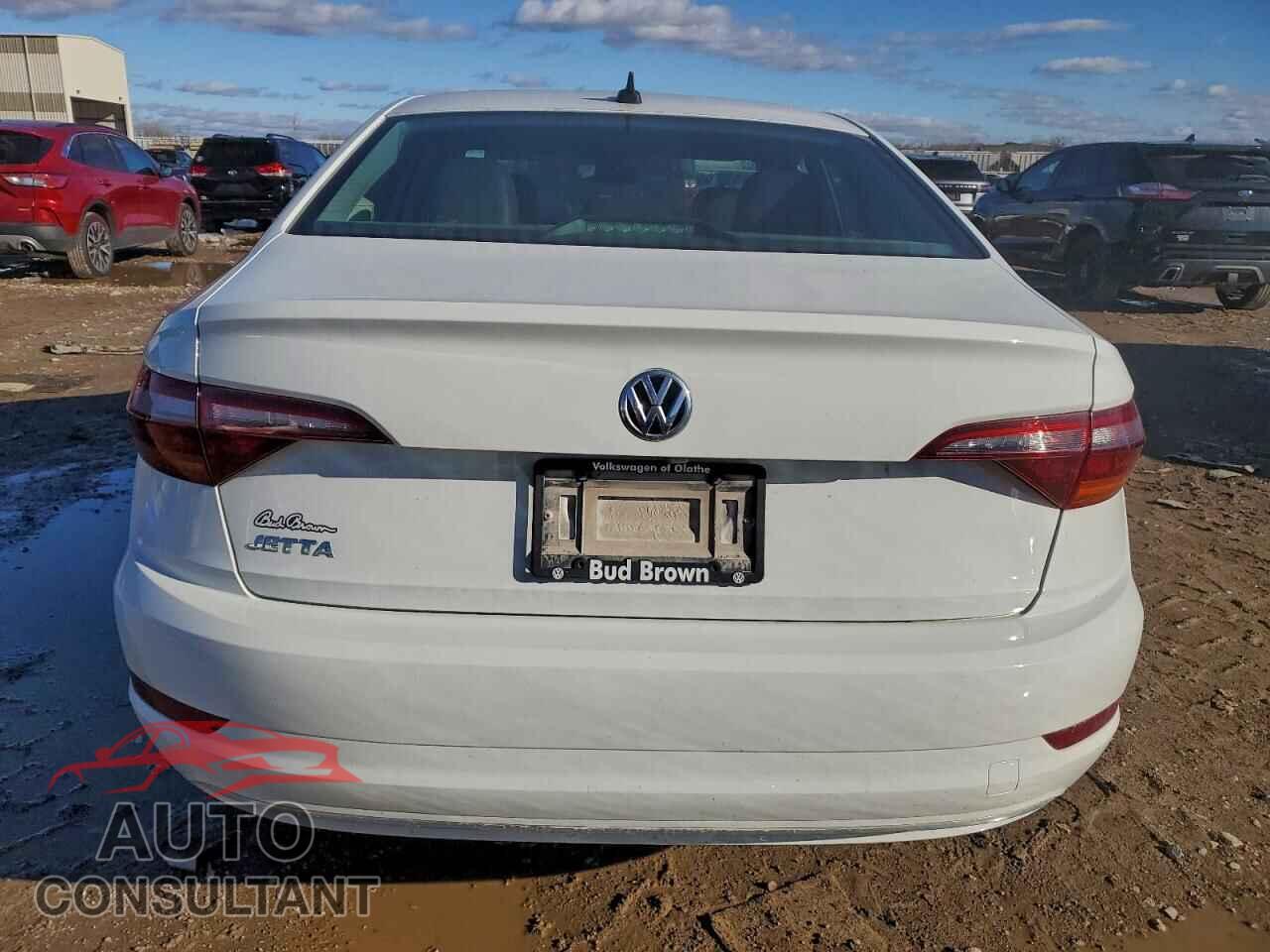 VOLKSWAGEN JETTA 2019 - 3VWEB7BU4KM269558