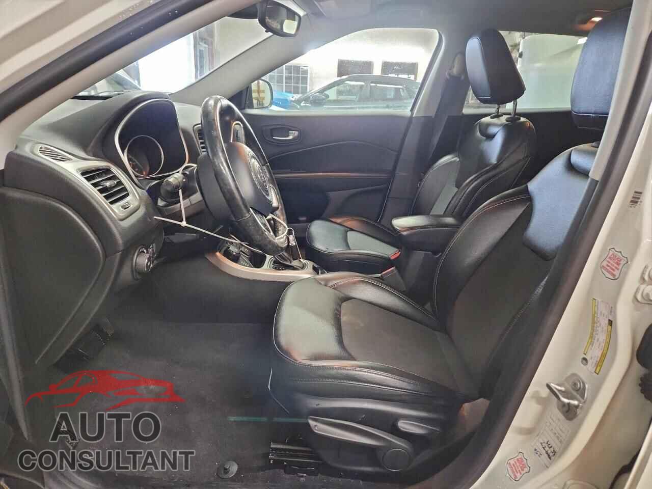 JEEP COMPASS 2018 - 3C4NJDBB4JT402178