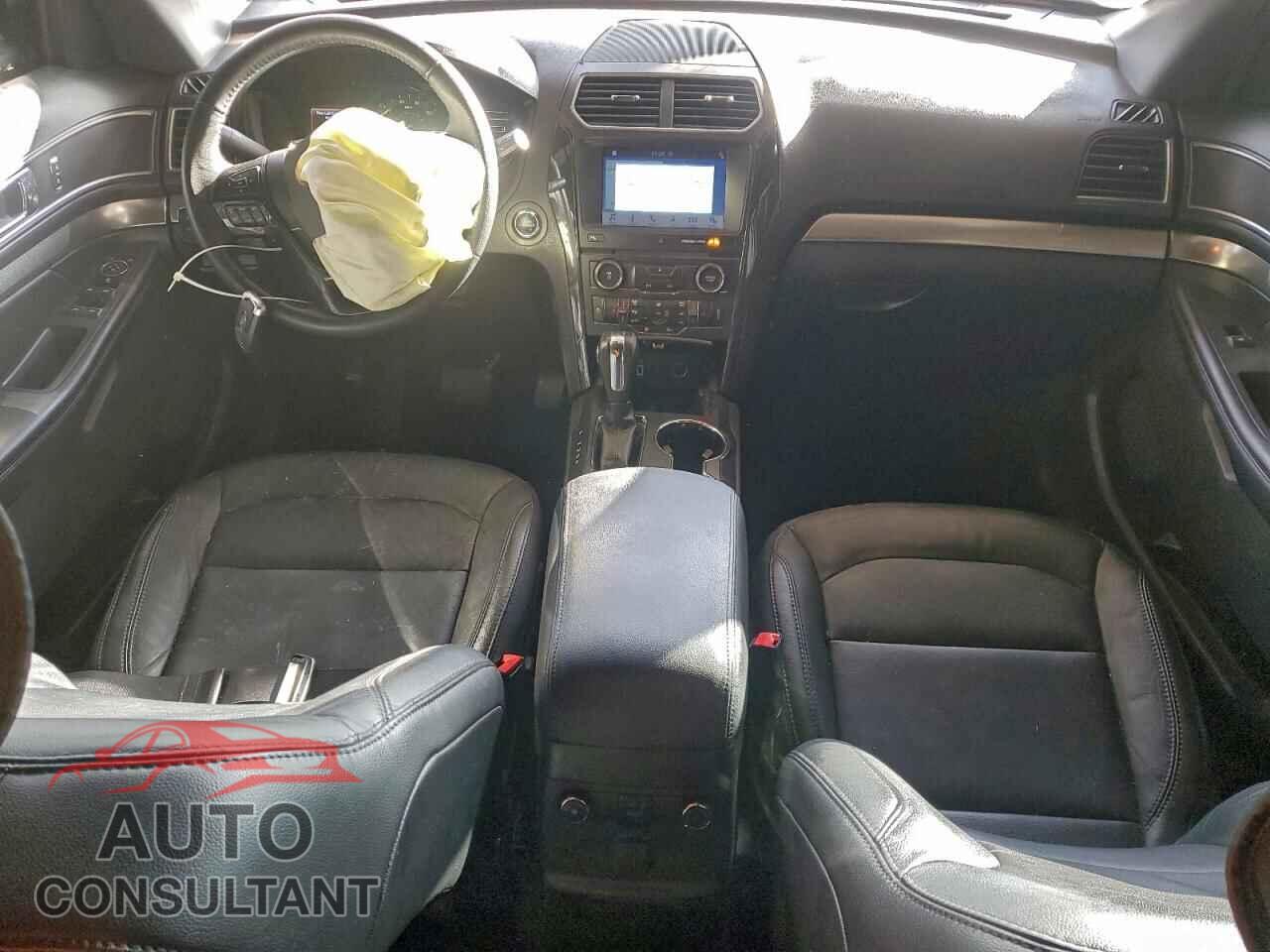 FORD EXPLORER 2018 - 1FM5K8D8XJGB61555