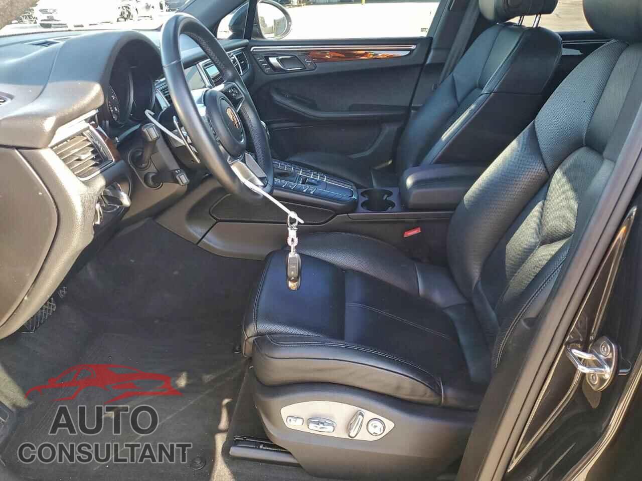PORSCHE MACAN 2018 - WP1AA2A57JLB05057