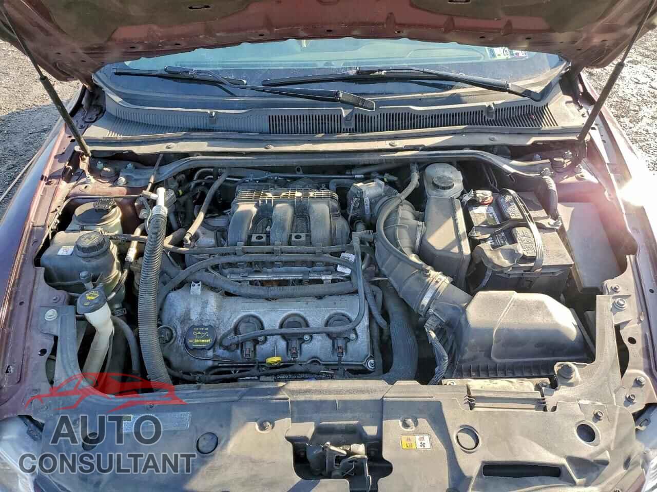 FORD TAURUS 2011 - 1FAHP2FW4BG128733