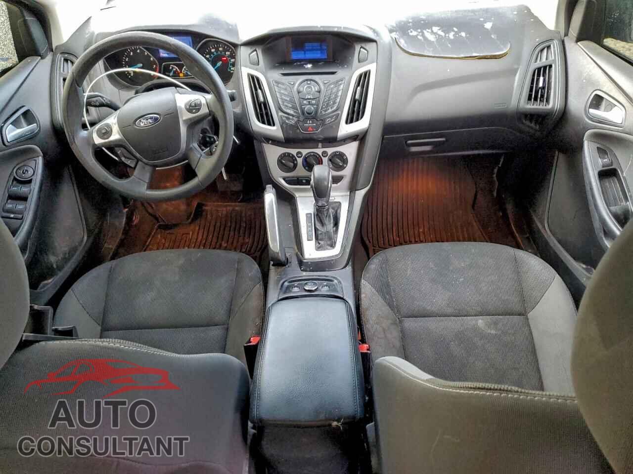 FORD FOCUS 2014 - 1FADP3F2XEL110265