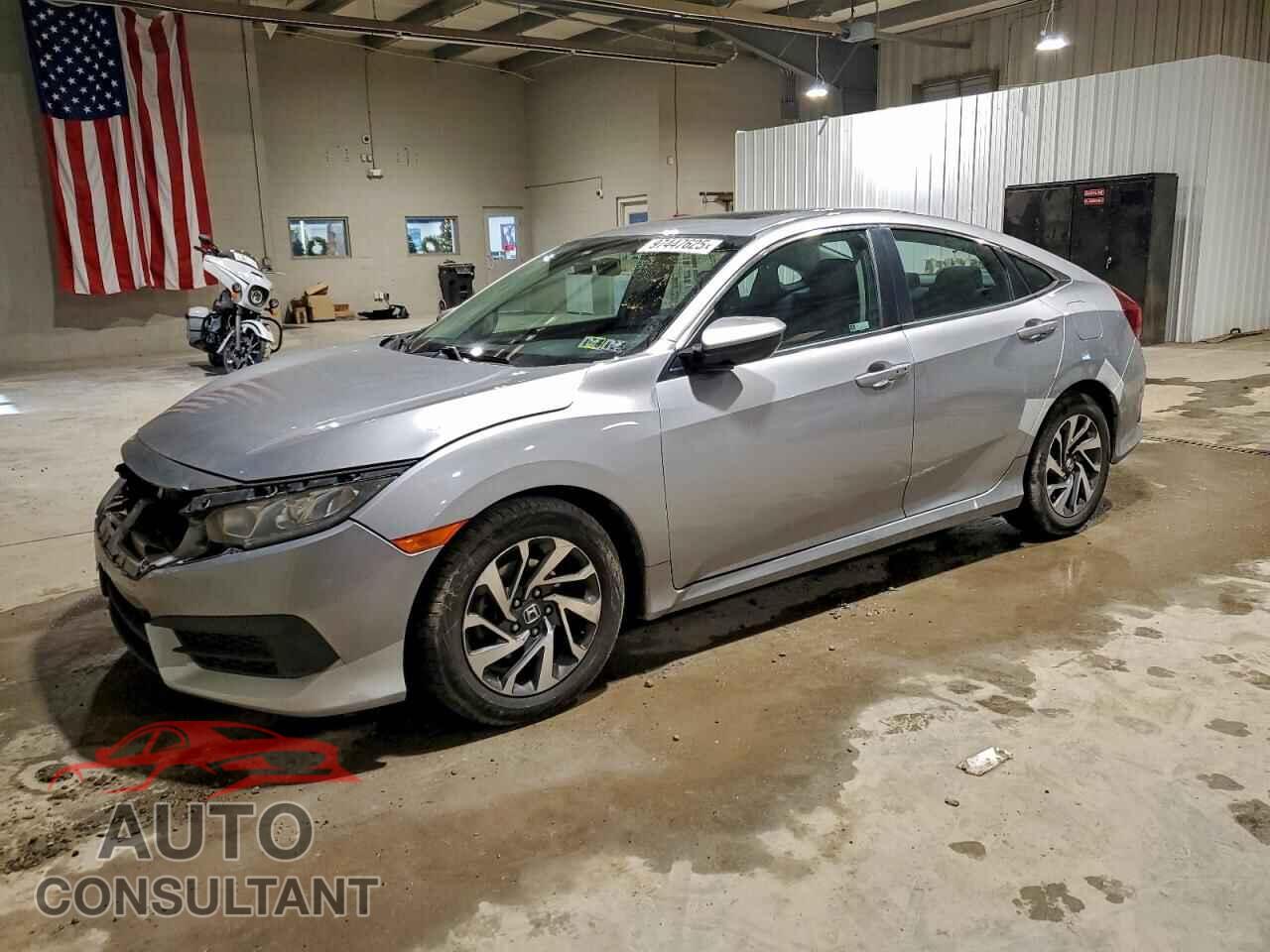HONDA CIVIC 2018 - 2HGFC2F71JH585185
