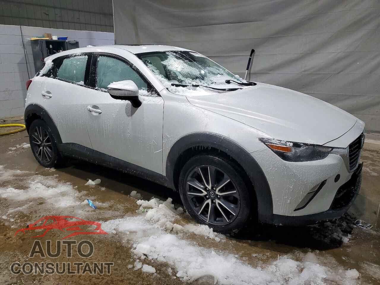 MAZDA CX-3 2018 - JM1DKFC77J0331635