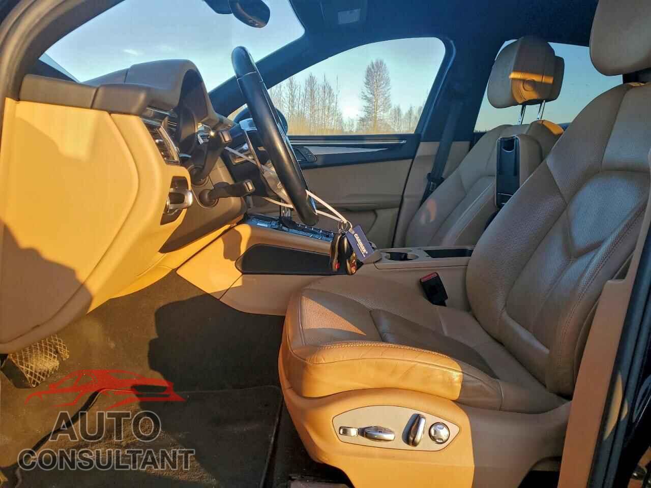 PORSCHE MACAN 2017 - WP1AA2A52HLB04716