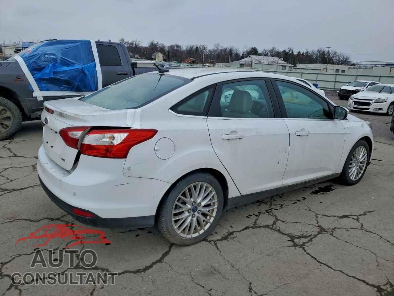 FORD FOCUS 2012 - 1FAHP3H28CL442796
