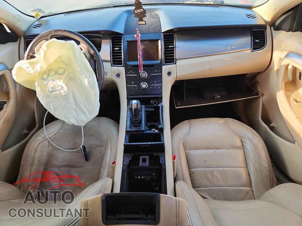 FORD TAURUS 2015 - 1FAHP2E82FG174859