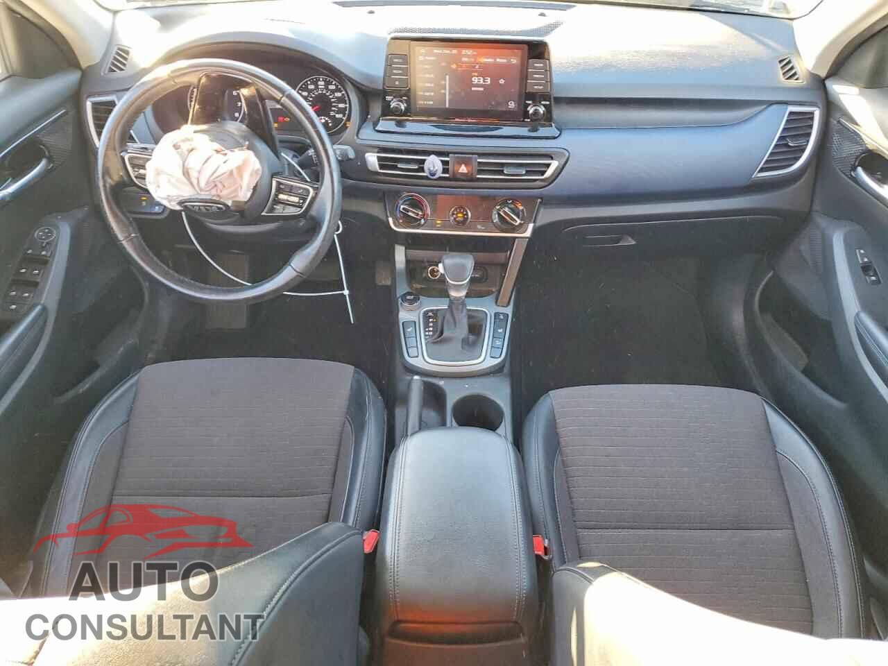 KIA SELTOS 2021 - KNDEUCAA2M7174877
