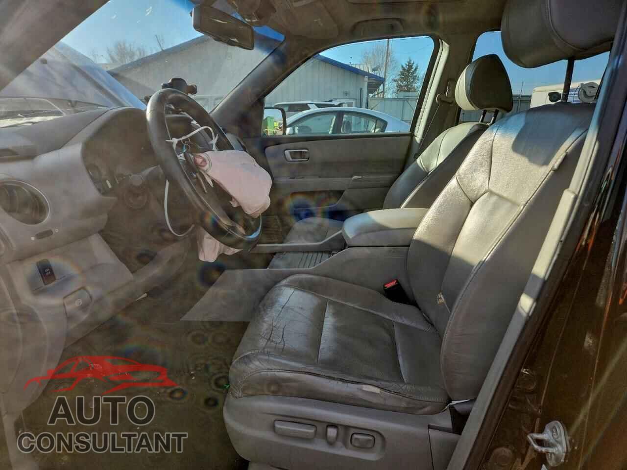 HONDA PILOT 2011 - 5FNYF4H63BB013055