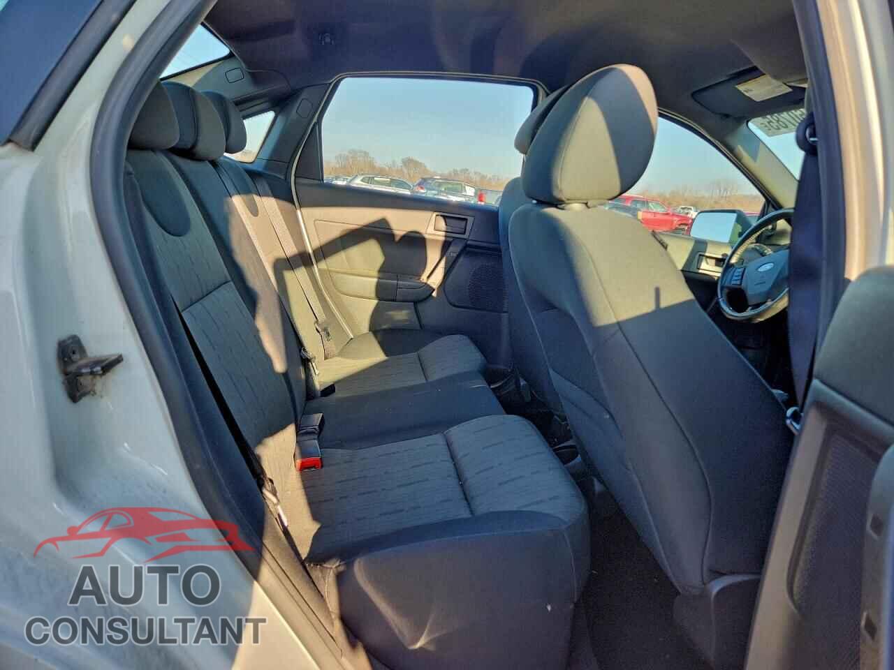 FORD FOCUS 2009 - 1FAHP35N89W257928